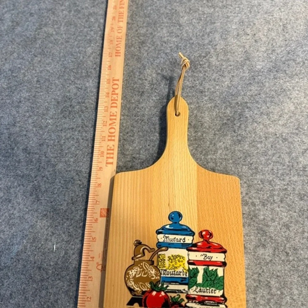 Retro Nevco Cutting Board Small Tan Excellent Vintage Yugoslavia Spice Graphic